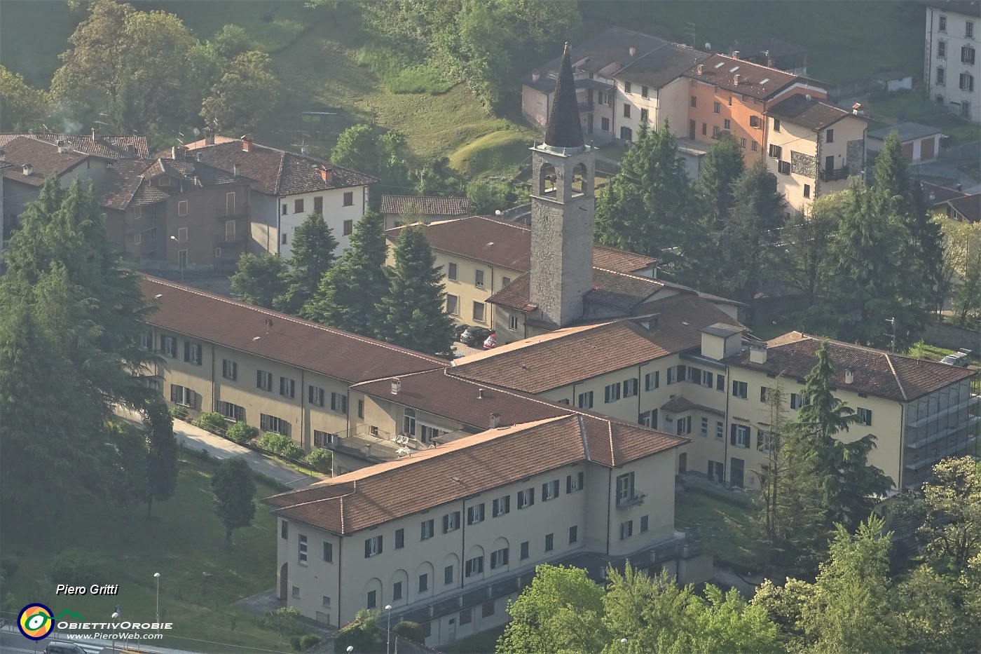 20 Zoom sul Covento di Romacolo-Congregazione Suore di Carita.JPG